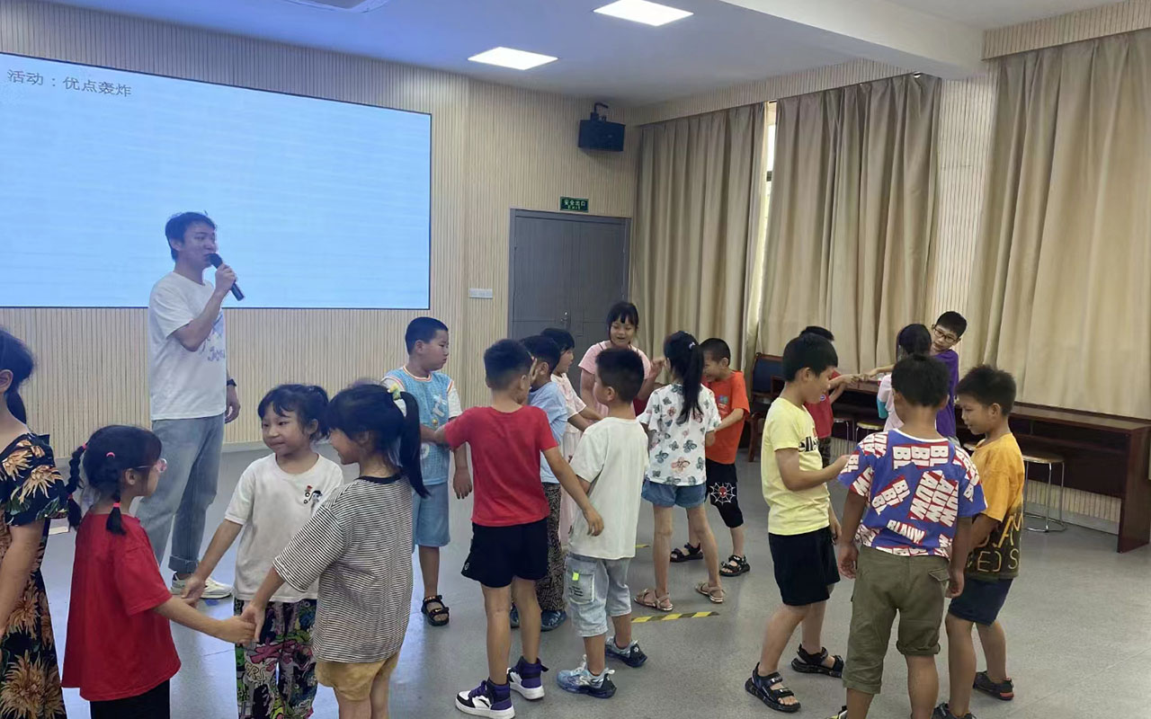 温江龙观乡中心学校